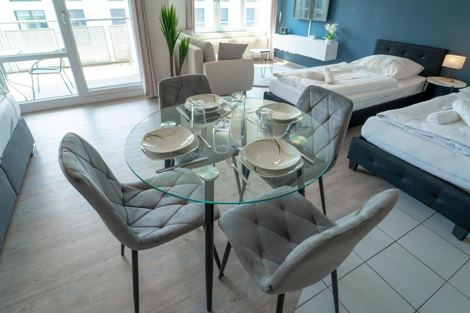 Range - Apartments - Kueche - Wlan - Netflix - Bis Zu 7 Personen Fellbach Buitenkant foto